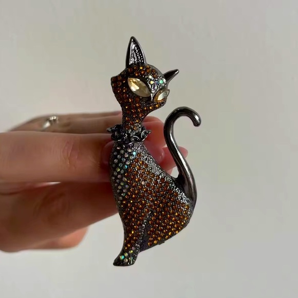 Vintage Cat Brooch, Black Cat Pin, Rhinestone Cat Pin, Cat  Black Cat Elegant Gold Crystal Brooch